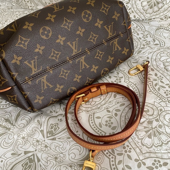 $SoLD  SoLd   Vuitton Turenne PM - Picture 4 of 12